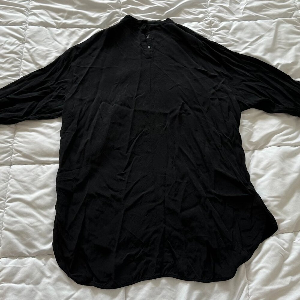 H&M – LONG BLACK LIGHTWEIGHT SHIRT DRESS